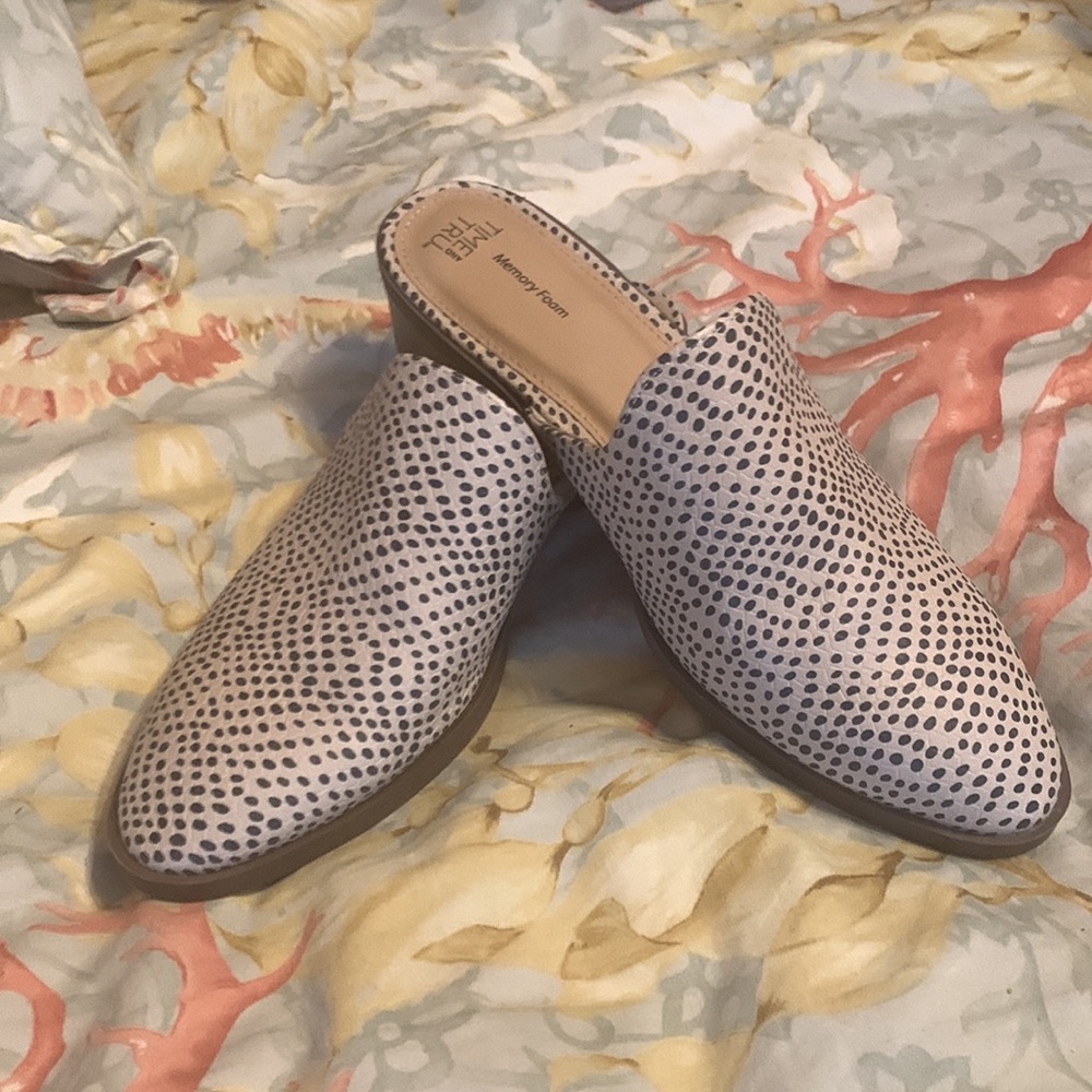 Time and Tru Women's Black and White Polka Dot Mules - Picture 4 of 4